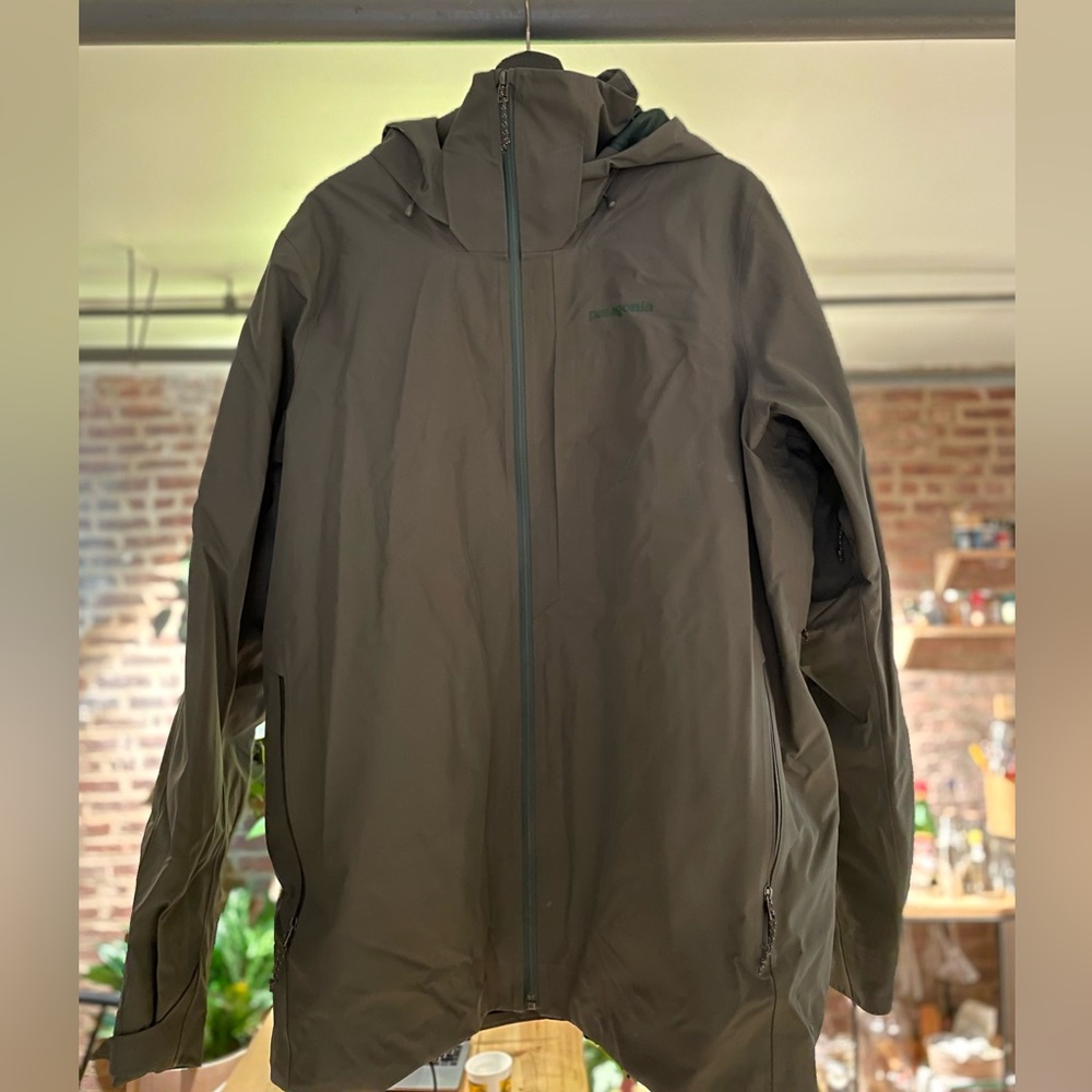 Mens Large Gore-Tex Waterproof Winter Jacket